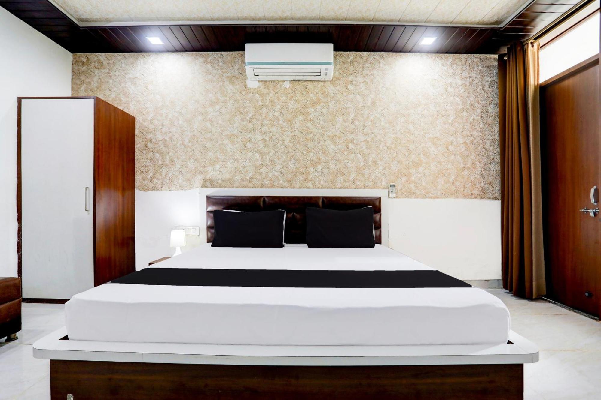 Hotel O Saraswati Resort Kota  Buitenkant foto