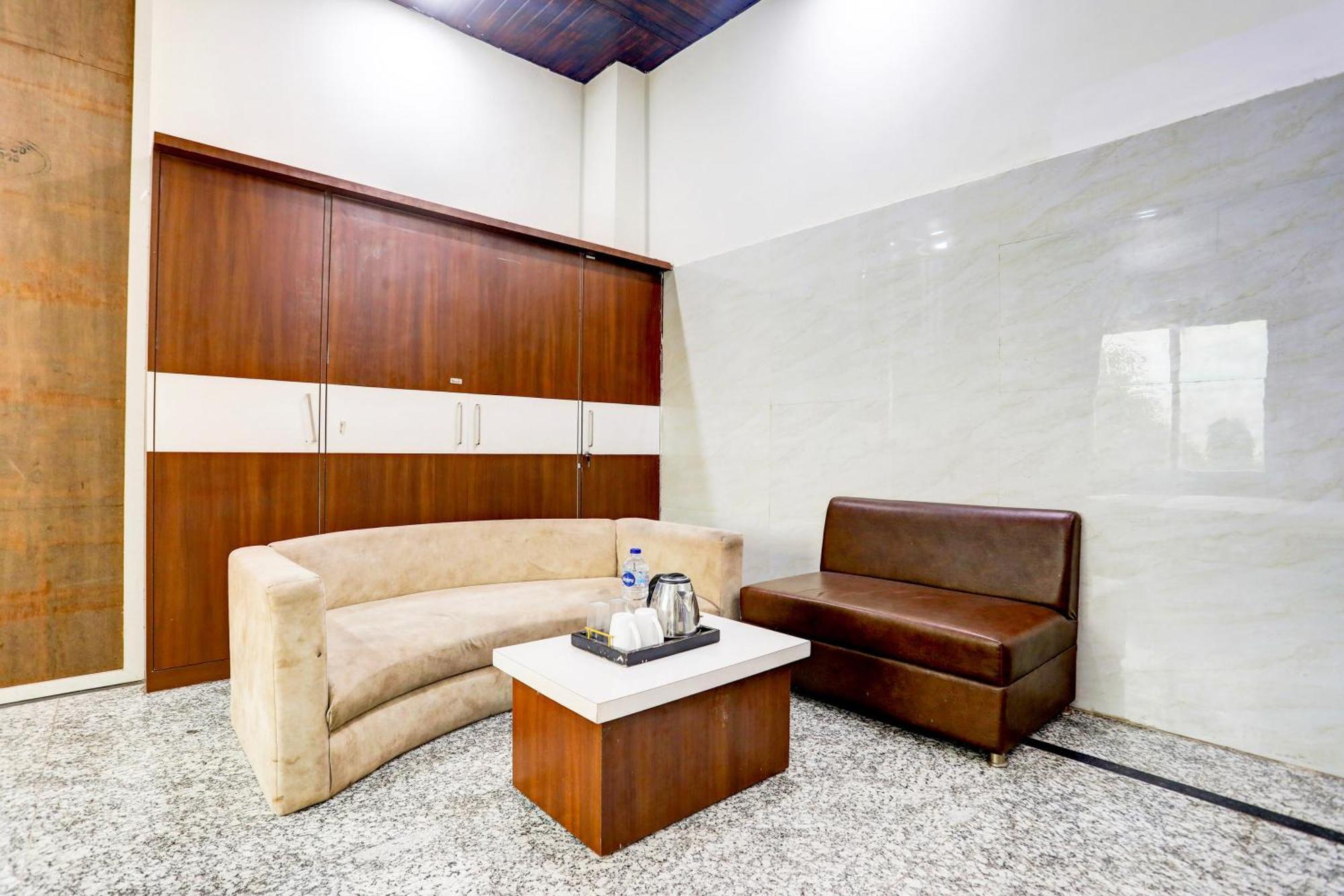 Hotel O Saraswati Resort Kota  Buitenkant foto